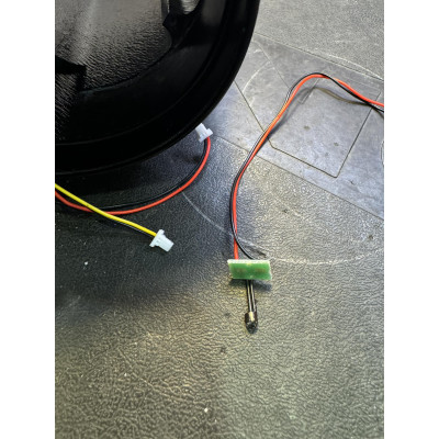 维修日记 2024-08-28: SUPE Dpro如果光纤线引闪不亮有可能是感应头，更换后即可正常动作 当日完修