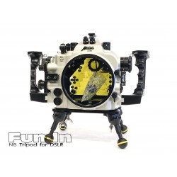 NB 三脚架 for DSLR 防水壳 (4只脚) NB 三脚架 for DSLR 防水壳 (4只脚)