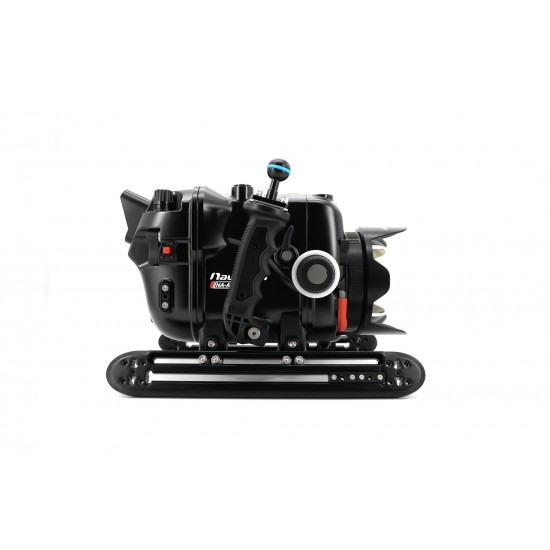 Nauticam NA-EVA1 防水壳 for Panasonic AU-EVA1 5.7K Super 35 Handheld 电影摄影机 (接单订货) Nauticam NA-EVA1 防水壳 for Panasonic AU-EVA1 5.7K Super 35 Handheld 电影摄影机 (接单订货)