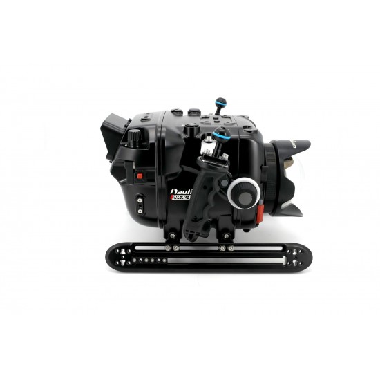 Nauticam NA-EVA1 防水壳 for Panasonic AU-EVA1 5.7K Super 35 Handheld 电影摄影机 (接单订货) Nauticam NA-EVA1 防水壳 for Panasonic AU-EVA1 5.7K Super 35 Handheld 电影摄影机 (接单订货)
