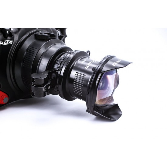 Nauticam 水下微距广角镜 1 (MWL-1) 使用全幅60mm微距镜头有150度视角