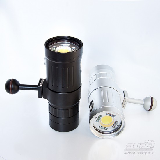 SUPE P53 Video-Focus-Strobe 多用途摄影灯 (5,000 流明) SUPE P53 Video-Focus-Strobe 多用途摄影灯 (5,000 流明)